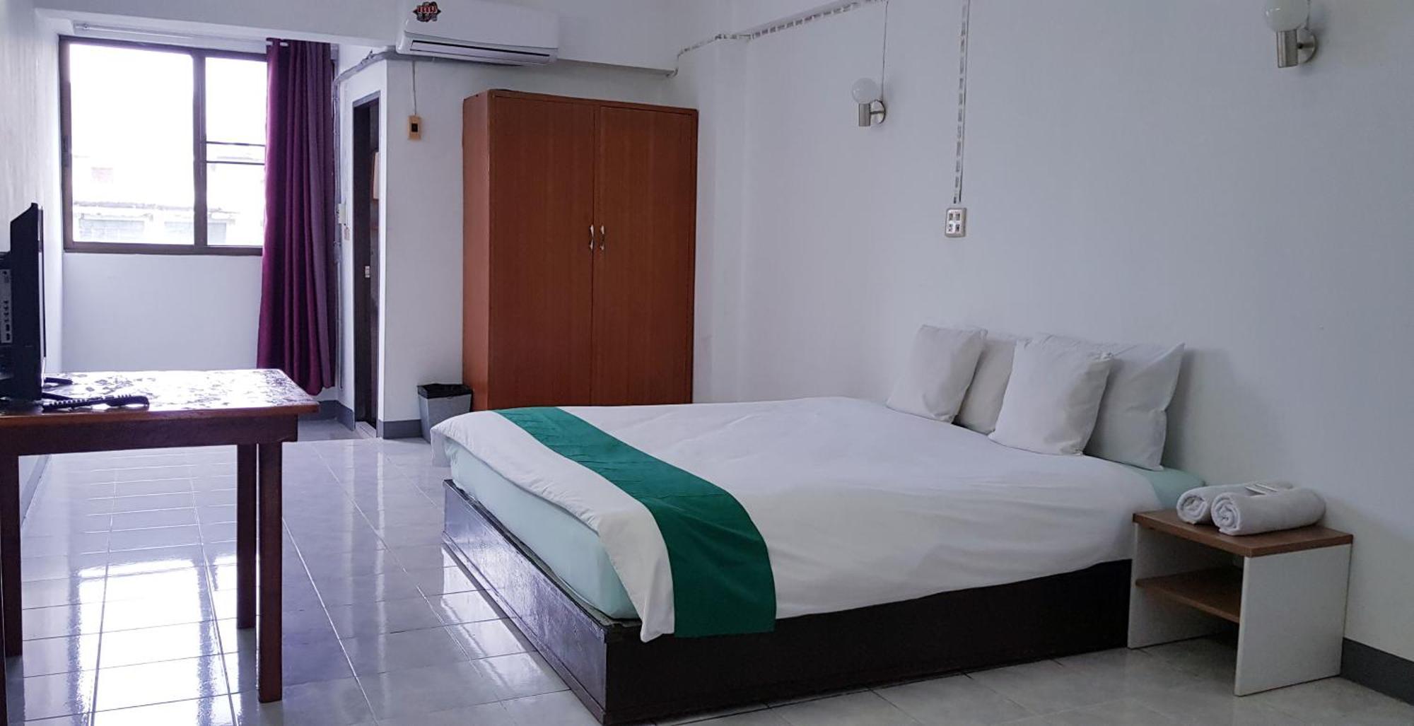 โรงแรมวินบางนา Win Bangna Hotel Bangkok Quarto foto