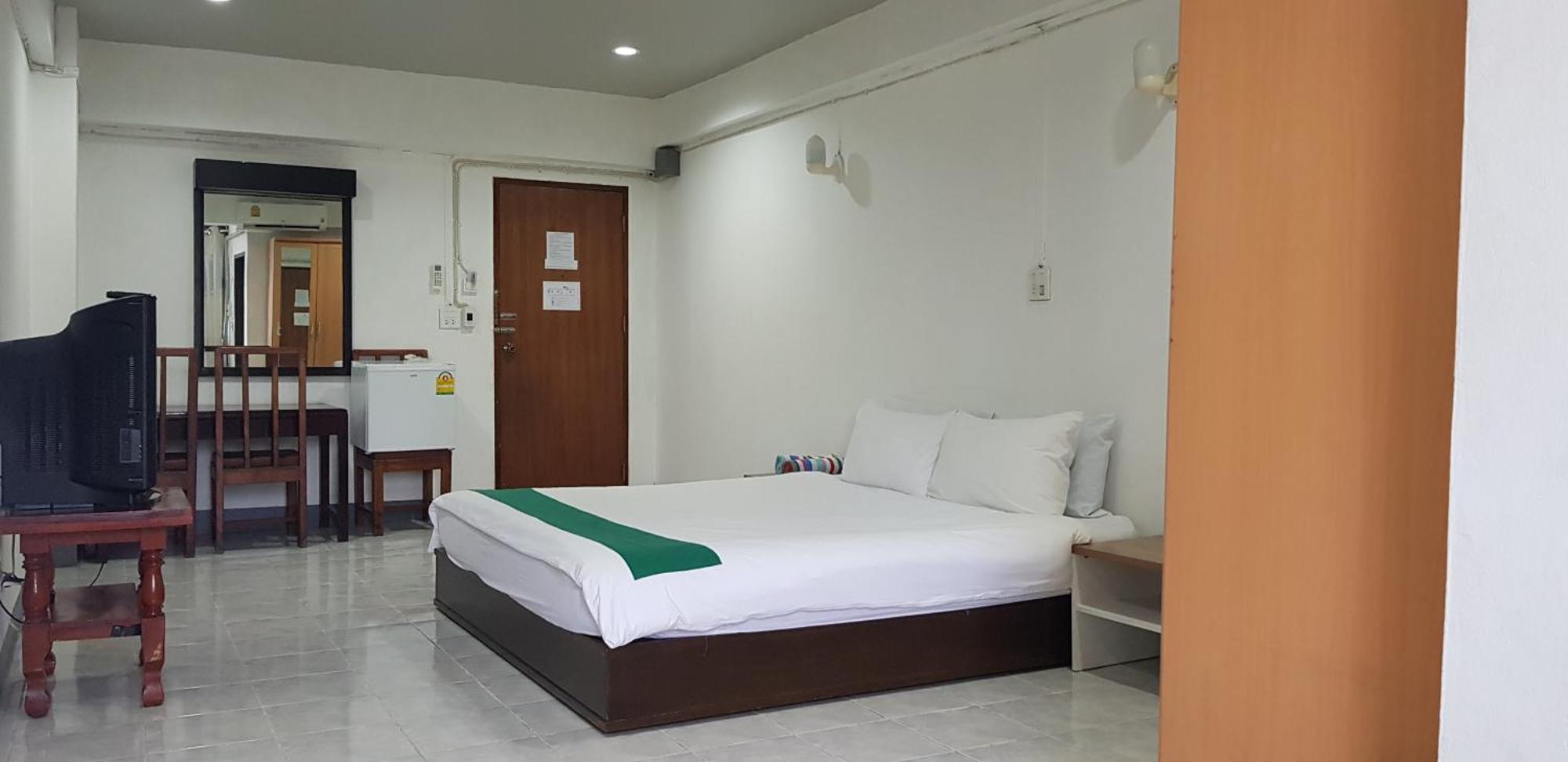 โรงแรมวินบางนา Win Bangna Hotel Bangkok Quarto foto